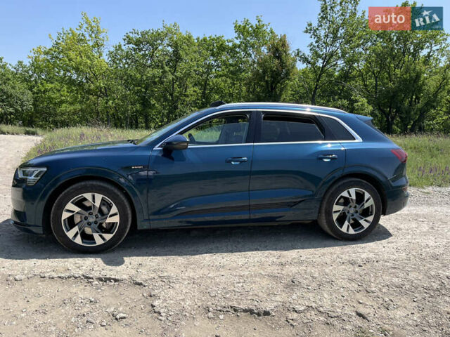 Синий Ауди E-Tron, объемом двигателя 0 л и пробегом 126 тыс. км за 25900 $, фото 30 на Automoto.ua