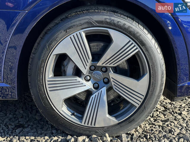 Синий Ауди E-Tron, объемом двигателя 0 л и пробегом 40 тыс. км за 36514 $, фото 26 на Automoto.ua