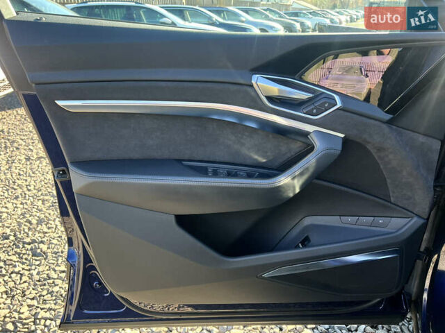 Синий Ауди E-Tron, объемом двигателя 0 л и пробегом 40 тыс. км за 36514 $, фото 39 на Automoto.ua