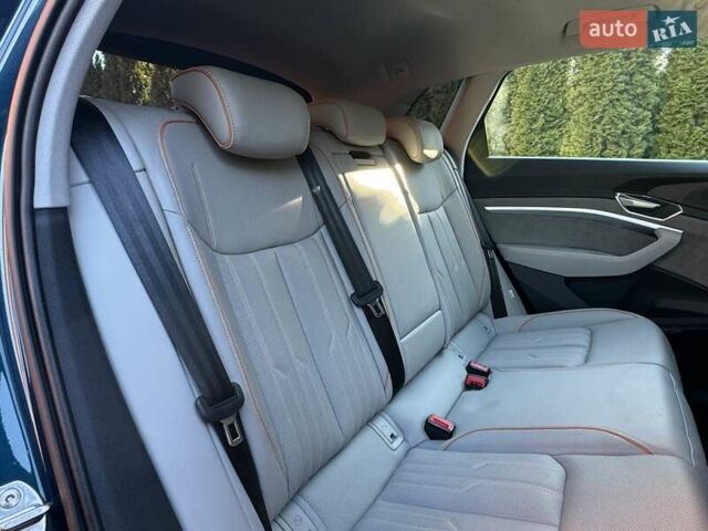 Синий Ауди E-Tron, объемом двигателя 0 л и пробегом 47 тыс. км за 36500 $, фото 84 на Automoto.ua