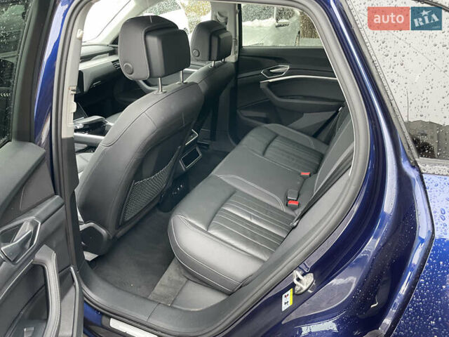 Синий Ауди E-Tron, объемом двигателя 0 л и пробегом 37 тыс. км за 30000 $, фото 5 на Automoto.ua