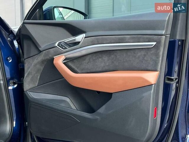 Синій Ауді E-Tron, об'ємом двигуна 0 л та пробігом 94 тис. км за 35790 $, фото 50 на Automoto.ua