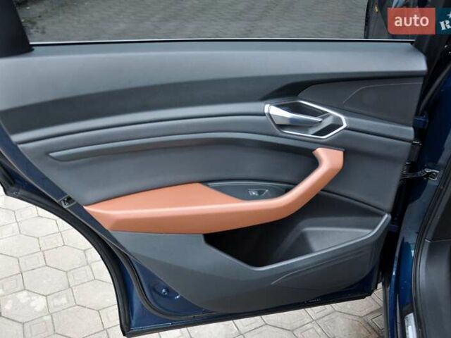 Синий Ауди E-Tron, объемом двигателя 0 л и пробегом 52 тыс. км за 31500 $, фото 19 на Automoto.ua