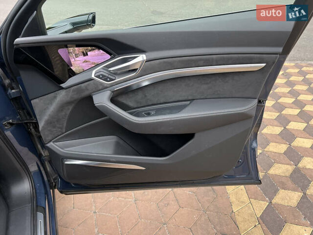 Синий Ауди E-Tron, объемом двигателя 0 л и пробегом 113 тыс. км за 35000 $, фото 38 на Automoto.ua