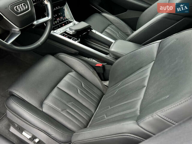 Синий Ауди E-Tron, объемом двигателя 0 л и пробегом 38 тыс. км за 39180 $, фото 34 на Automoto.ua