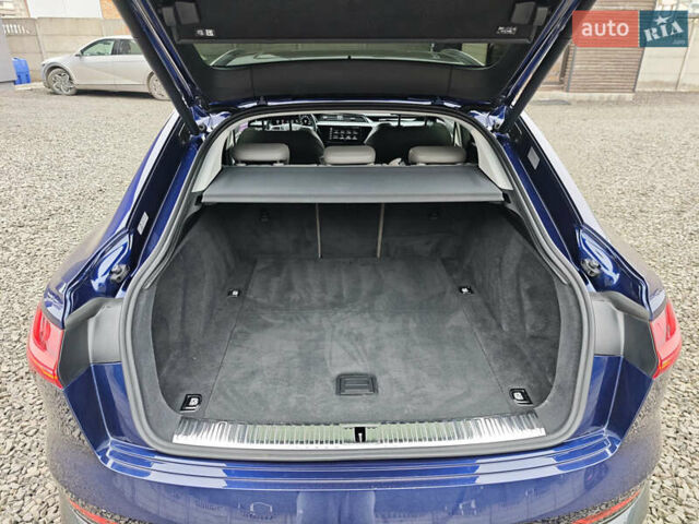 Синий Ауди E-Tron, объемом двигателя 0 л и пробегом 95 тыс. км за 34999 $, фото 70 на Automoto.ua