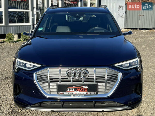 Синий Ауди E-Tron, объемом двигателя 0 л и пробегом 40 тыс. км за 36514 $, фото 2 на Automoto.ua