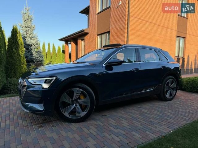 Синий Ауди E-Tron, объемом двигателя 0 л и пробегом 47 тыс. км за 36500 $, фото 3 на Automoto.ua