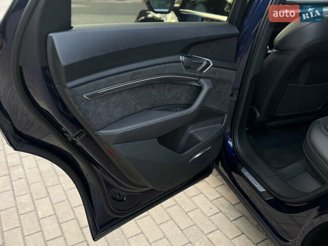 Синій Ауді E-Tron, об'ємом двигуна 0 л та пробігом 68 тис. км за 27800 $, фото 27 на Automoto.ua
