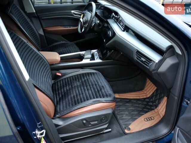 Синий Ауди E-Tron, объемом двигателя 0 л и пробегом 52 тыс. км за 31500 $, фото 30 на Automoto.ua