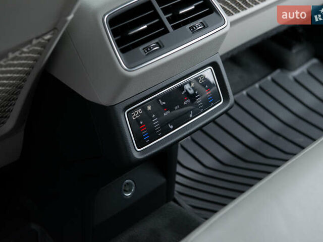 Синій Ауді E-Tron, об'ємом двигуна 0 л та пробігом 80 тис. км за 44500 $, фото 28 на Automoto.ua