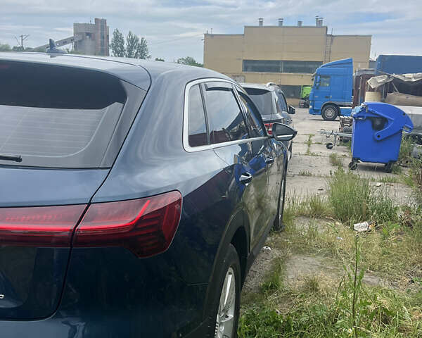Синий Ауди E-Tron, объемом двигателя 0 л и пробегом 52 тыс. км за 31800 $, фото 4 на Automoto.ua