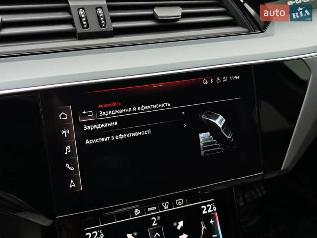 Синий Ауди E-Tron, объемом двигателя 0 л и пробегом 95 тыс. км за 34999 $, фото 51 на Automoto.ua