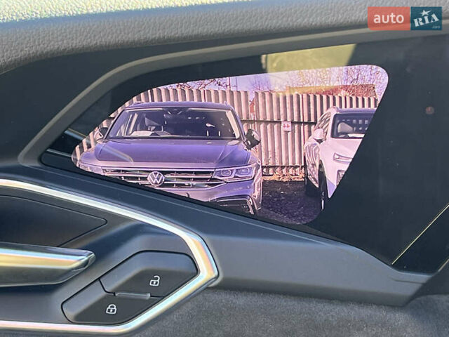 Синий Ауди E-Tron, объемом двигателя 0 л и пробегом 40 тыс. км за 36514 $, фото 72 на Automoto.ua