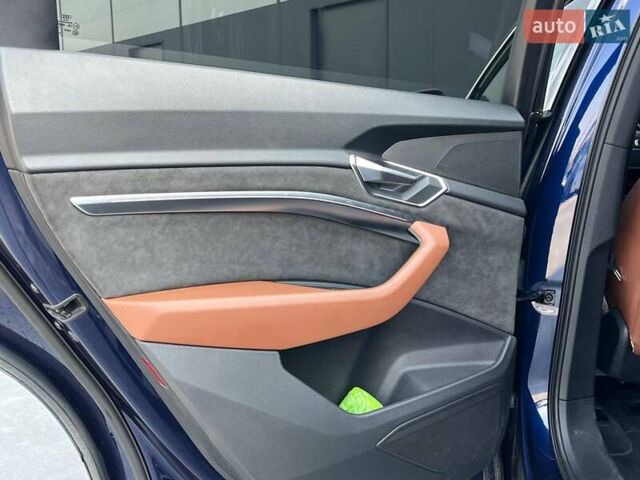 Синій Ауді E-Tron, об'ємом двигуна 0 л та пробігом 94 тис. км за 35790 $, фото 35 на Automoto.ua