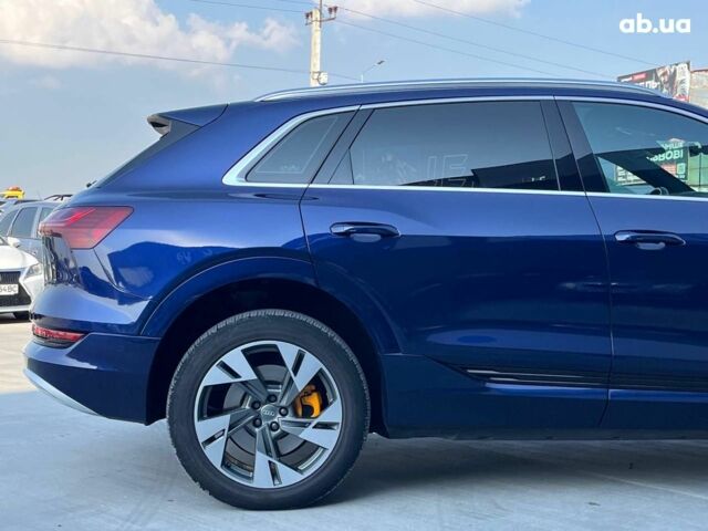 Синий Ауди E-Tron, объемом двигателя 0 л и пробегом 94 тыс. км за 35790 $, фото 7 на Automoto.ua