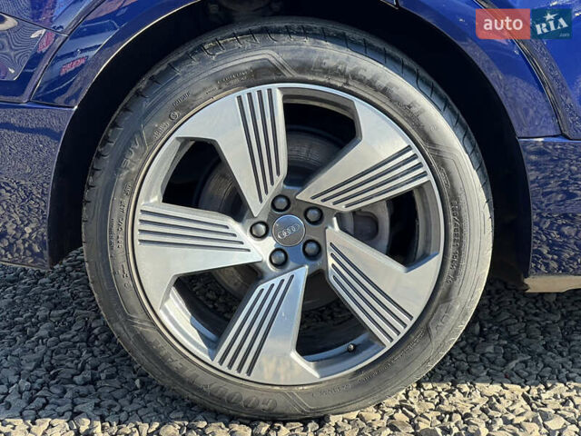 Синий Ауди E-Tron, объемом двигателя 0 л и пробегом 40 тыс. км за 36514 $, фото 25 на Automoto.ua