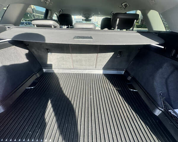 Синий Ауди E-Tron, объемом двигателя 0 л и пробегом 144 тыс. км за 29000 $, фото 5 на Automoto.ua