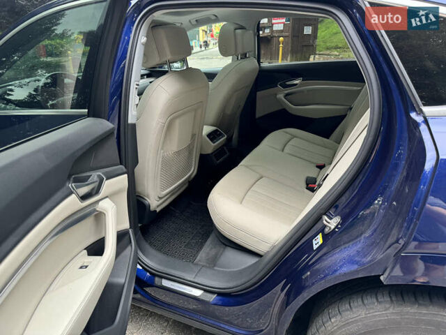 Синий Ауди E-Tron, объемом двигателя 0 л и пробегом 55 тыс. км за 38500 $, фото 6 на Automoto.ua