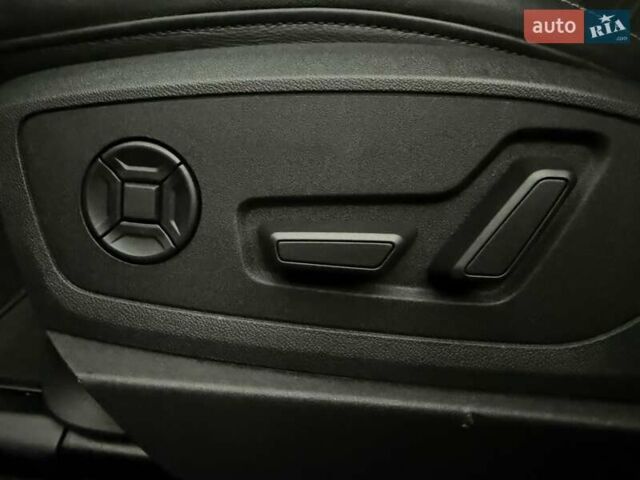 Синий Ауди E-Tron, объемом двигателя 0 л и пробегом 100 тыс. км за 29300 $, фото 18 на Automoto.ua