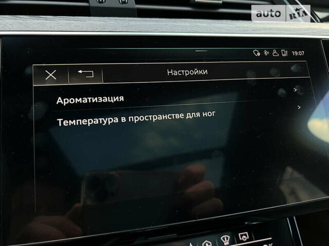 Синій Ауді E-Tron, об'ємом двигуна 0 л та пробігом 58 тис. км за 48777 $, фото 115 на Automoto.ua