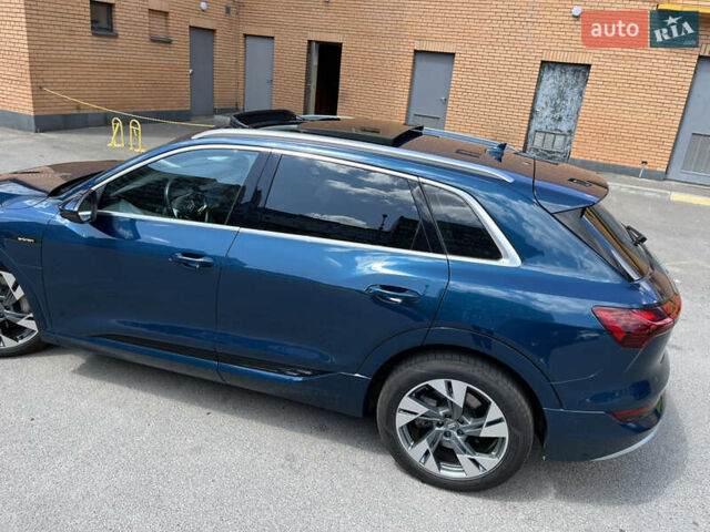 Синий Ауди E-Tron, объемом двигателя 0 л и пробегом 126 тыс. км за 25900 $, фото 117 на Automoto.ua