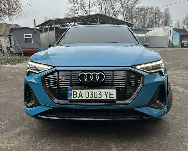 Синий Ауди E-Tron, объемом двигателя 0 л и пробегом 65 тыс. км за 38000 $, фото 3 на Automoto.ua