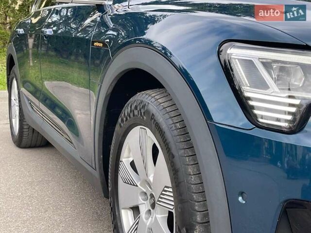 Синий Ауди E-Tron, объемом двигателя 0 л и пробегом 142 тыс. км за 26500 $, фото 4 на Automoto.ua