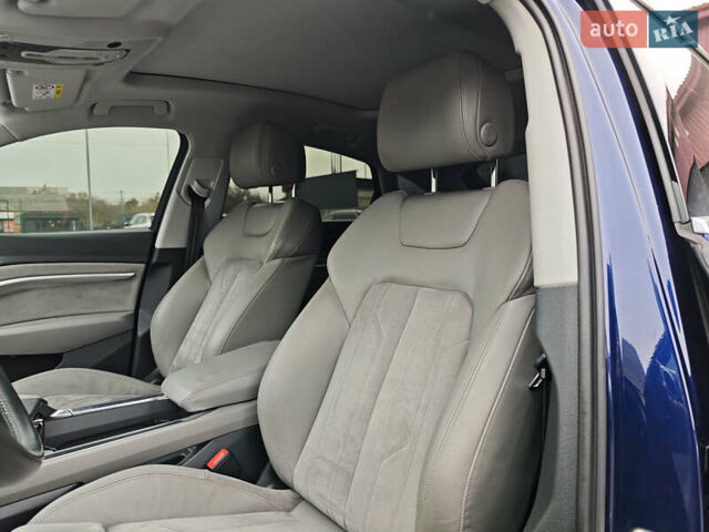 Синий Ауди E-Tron, объемом двигателя 0 л и пробегом 95 тыс. км за 34999 $, фото 31 на Automoto.ua