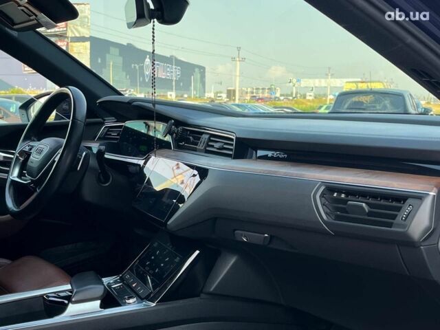 Синий Ауди E-Tron, объемом двигателя 0 л и пробегом 94 тыс. км за 35790 $, фото 46 на Automoto.ua