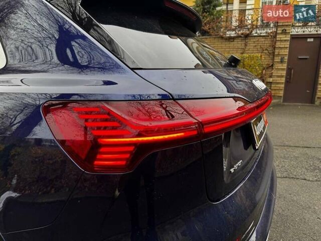 Синий Ауди E-Tron, объемом двигателя 0 л и пробегом 104 тыс. км за 33490 $, фото 11 на Automoto.ua