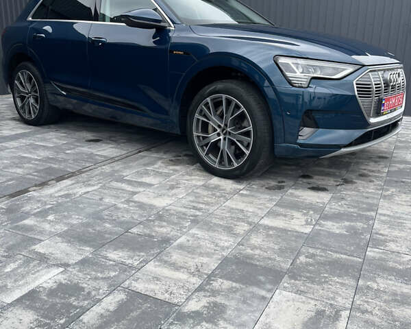 Синий Ауди E-Tron, объемом двигателя 0 л и пробегом 111 тыс. км за 26200 $, фото 14 на Automoto.ua
