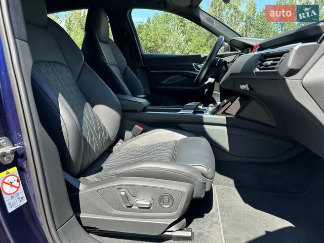 Синий Ауди E-Tron, объемом двигателя 0 л и пробегом 58 тыс. км за 43999 $, фото 83 на Automoto.ua