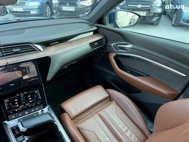 Синий Ауди E-Tron, объемом двигателя 0 л и пробегом 94 тыс. км за 35790 $, фото 40 на Automoto.ua