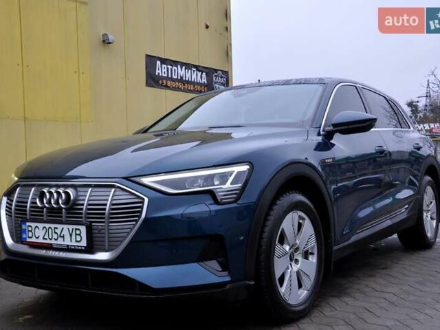 Синий Ауди E-Tron, объемом двигателя 0 л и пробегом 52 тыс. км за 31500 $, фото 2 на Automoto.ua