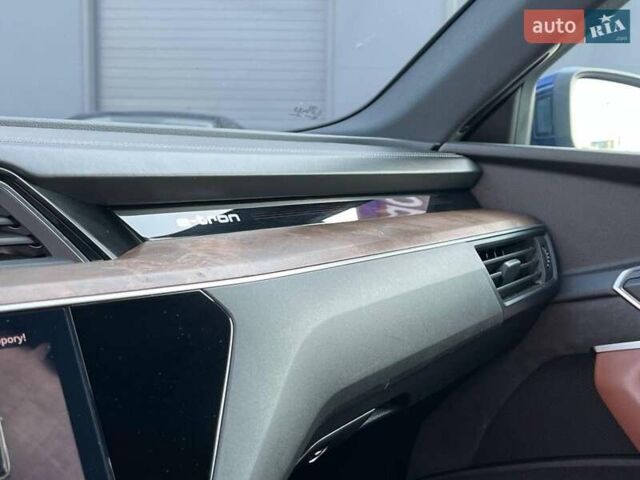 Синій Ауді E-Tron, об'ємом двигуна 0 л та пробігом 94 тис. км за 35790 $, фото 32 на Automoto.ua