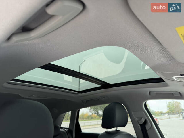 Синий Ауди E-Tron, объемом двигателя 0 л и пробегом 96 тыс. км за 24999 $, фото 26 на Automoto.ua