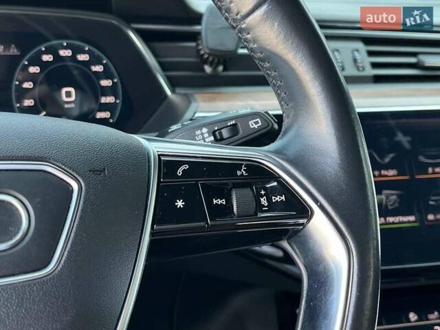 Синій Ауді E-Tron, об'ємом двигуна 0 л та пробігом 94 тис. км за 35790 $, фото 24 на Automoto.ua