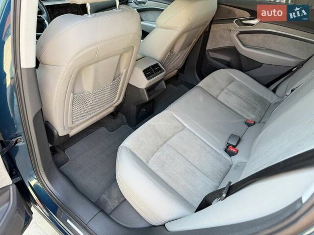 Синий Ауди E-Tron, объемом двигателя 0 л и пробегом 99 тыс. км за 29777 $, фото 9 на Automoto.ua