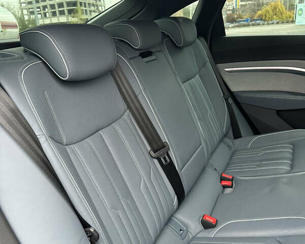 Синій Ауді E-Tron, об'ємом двигуна 0 л та пробігом 34 тис. км за 55000 $, фото 58 на Automoto.ua