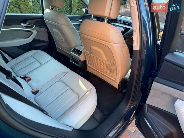 Синий Ауди E-Tron, объемом двигателя 0 л и пробегом 47 тыс. км за 36500 $, фото 81 на Automoto.ua