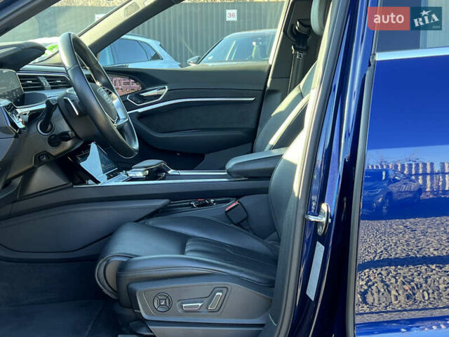 Синий Ауди E-Tron, объемом двигателя 0 л и пробегом 40 тыс. км за 36514 $, фото 31 на Automoto.ua