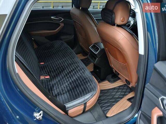 Синий Ауди E-Tron, объемом двигателя 0 л и пробегом 52 тыс. км за 31500 $, фото 25 на Automoto.ua