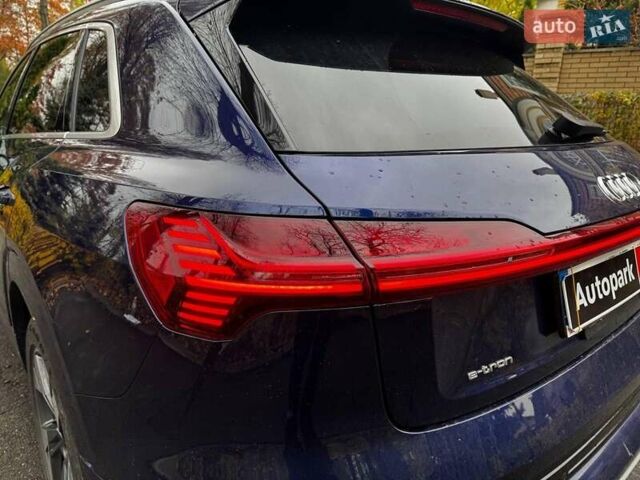 Синий Ауди E-Tron, объемом двигателя 0 л и пробегом 104 тыс. км за 33490 $, фото 10 на Automoto.ua