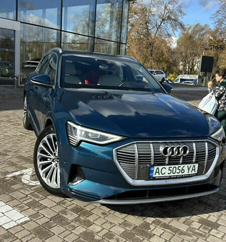 Ауді E-Tron 2020 у Володимир-Волинський на Automoto.ua Синій Ауді E-Tron, об'ємом двигуна 0 л та пробігом 220 тис. км за 25000 $, фото 1 на Automoto.ua