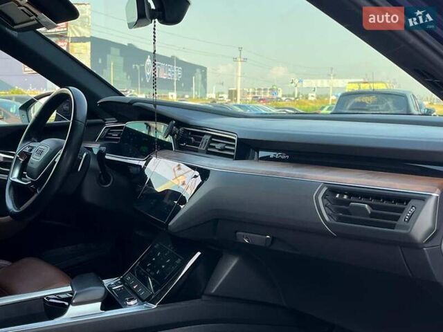 Синій Ауді E-Tron, об'ємом двигуна 0 л та пробігом 94 тис. км за 35790 $, фото 46 на Automoto.ua