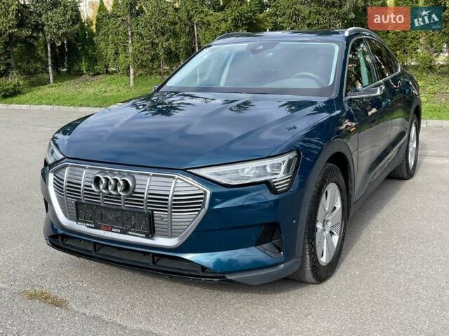 Синий Ауди E-Tron, объемом двигателя 0 л и пробегом 142 тыс. км за 26500 $, фото 18 на Automoto.ua