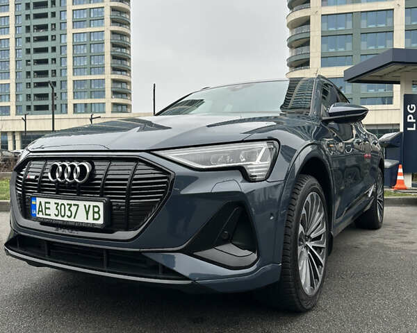 Синій Ауді E-Tron, об'ємом двигуна 0 л та пробігом 34 тис. км за 55000 $, фото 1 на Automoto.ua