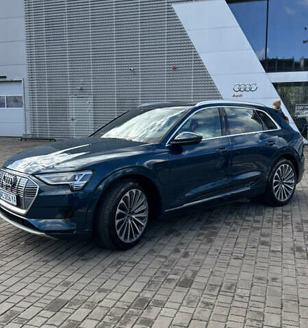 Ауді E-Tron 2020 у Володимир-Волинський на Automoto.ua Синій Ауді E-Tron, об'ємом двигуна 0 л та пробігом 220 тис. км за 25000 $, фото 12 на Automoto.ua