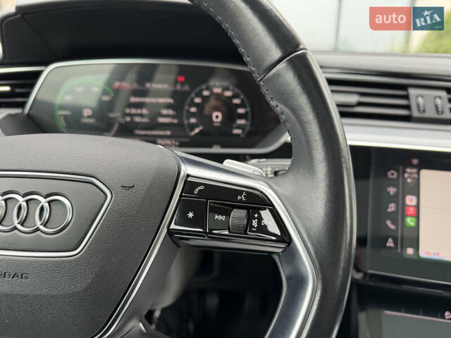 Синий Ауди E-Tron, объемом двигателя 0 л и пробегом 96 тыс. км за 24999 $, фото 38 на Automoto.ua